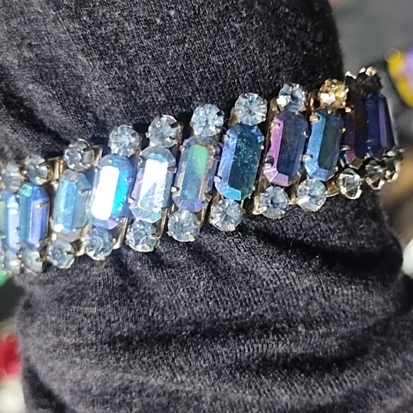 Vintage 10mm gemstones with accent runestones infinity bracelet Aurora borea - Picture 4 of 6